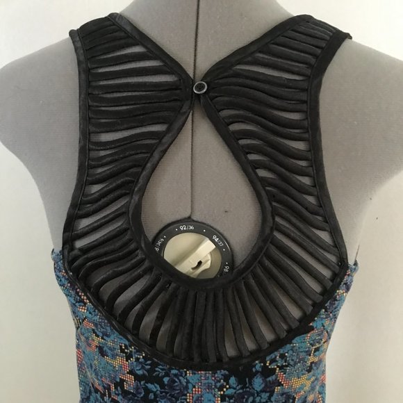 Free People Bodycon Geo Floral Blue Rose Crochet Detail Dress Sz S - Picture 5 of 9